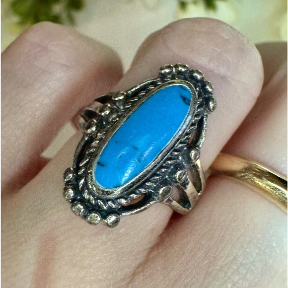 Vintage Beautiful Bright Oval cut Turquoise Handmade Ring Solid Sterling Silver - Picture 4 of 12